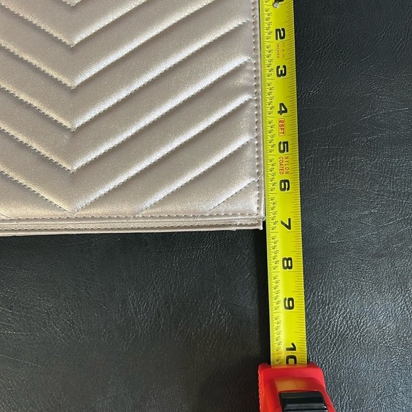 NEW Neiman Marcus Rose Gold Metallic Chevron Quilted Clutch with Tassel Detail - Picture 6 of 6